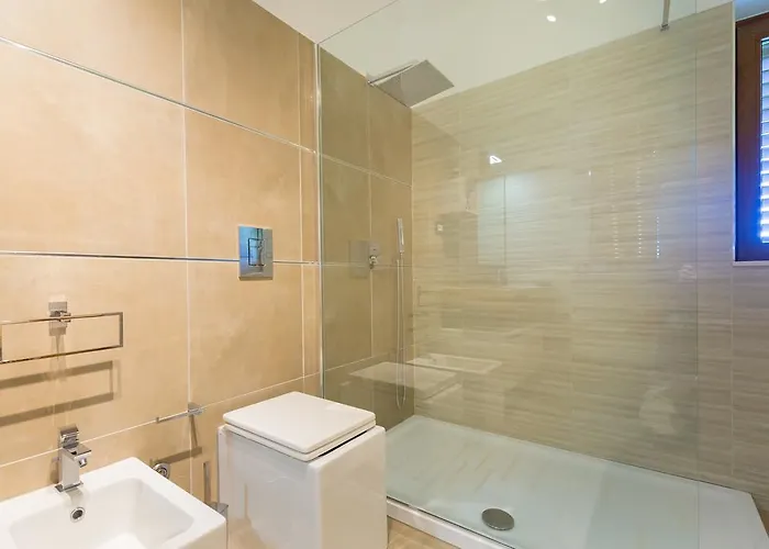 Isanda * דוברובניק